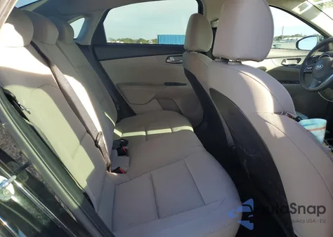 2021 Kia Forte Fe z USA, uszkodzony, nr VIN 3KPF24AD7ME340952